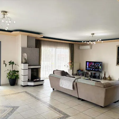 Grand Luxury With Garden And Jacuzzi *