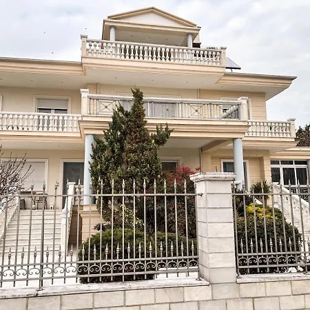 Villa Grand Luxury With Garden And Jacuzzi