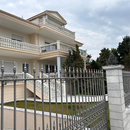 Grand Luxury With Garden And Jacuzzi * Kateríni